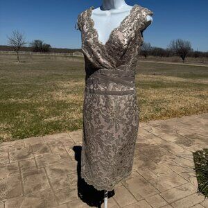 Tadashi Shoji cocktail dress; size 2